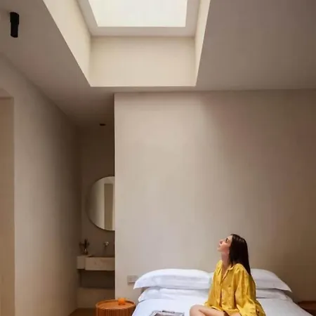 C10 Boutique 3* Rome